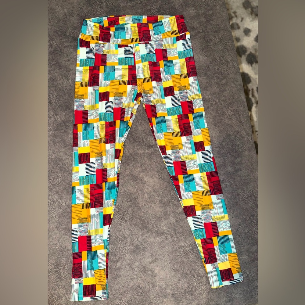 Lularoe Womens Colorful Geometric Leggings Size Tall and Curvy